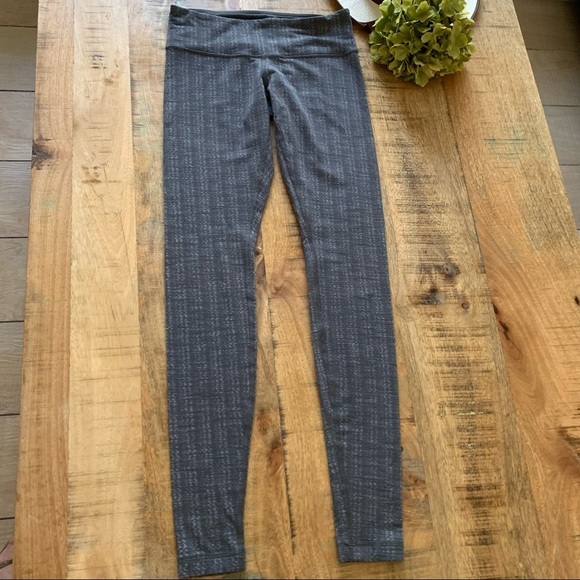Lululemon Wunder Under Pant Textured
Ziggy Wee October Angel Wing  Gray Sz 4 - Picture 6 of 15